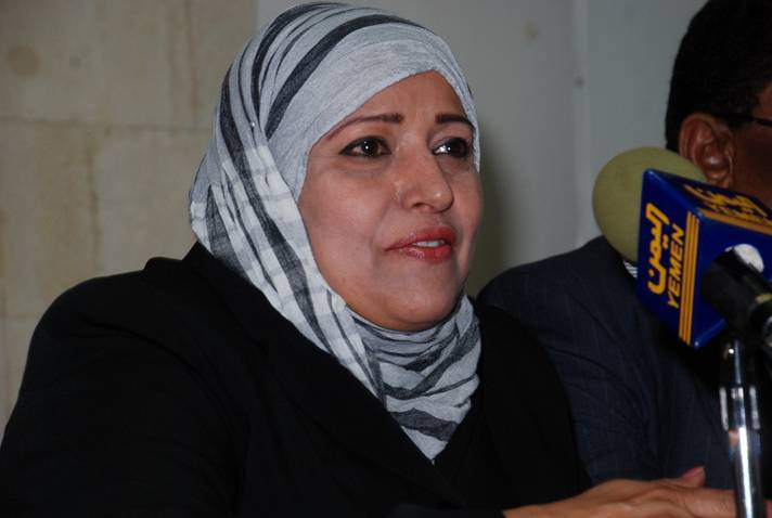 وزيرة في حكومة الوفاق تترأس مجلس الشرف الاعلى لاحد اكبر الاندية الرياضية العدنية في بلادنا