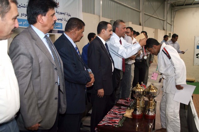 تكريم وزير الشباب والرياضة لابطال الجودو