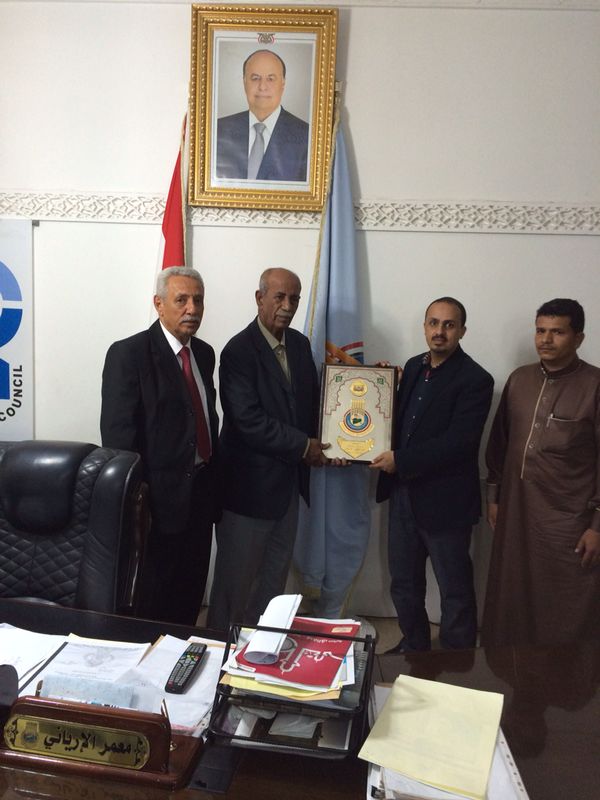 وزير الشباب والرياضة يكرم الشخصية الوطنية والسياسية اللواء خالد باراس